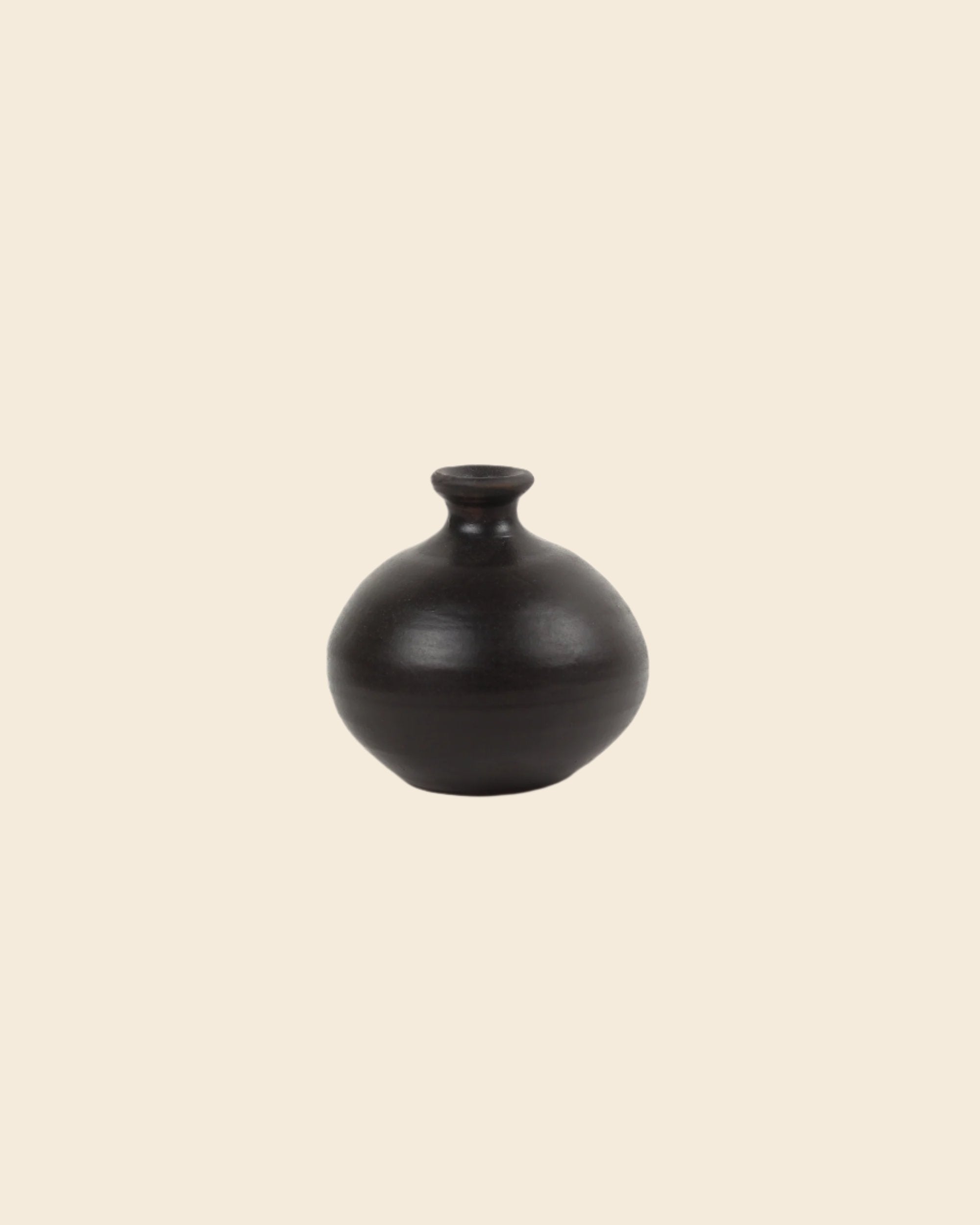 Mini Zuhariya Clay Vase